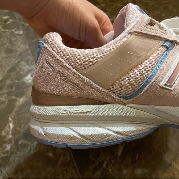 New Balance 990v5 Shoes - Cherry Blossom/Team Carolina - Picture 6 of 8